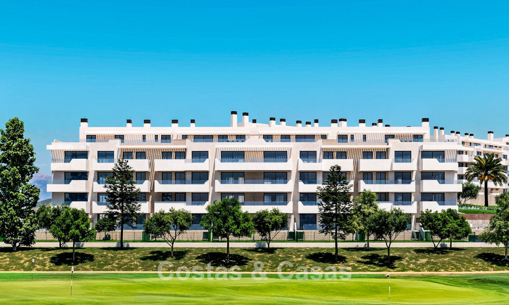 Eigentijdse nieuwbouwappartementen te koop grenzend aan de golfbaan in Mijas, Costa del Sol 789304