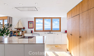 Instapklaar, contemporain appartement met panoramisch zeezicht te koop ten oosten van Marbella 789392 