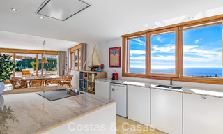 Instapklaar, contemporain appartement met panoramisch zeezicht te koop ten oosten van Marbella 789393 