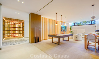 Exclusieve hedendaagse luxevilla te koop binnen een beveiligde gemeenschap in La Quinta, Benahavis - Marbella 789408 