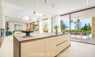 Exclusieve hedendaagse luxevilla te koop binnen een beveiligde gemeenschap in La Quinta, Benahavis - Marbella 789419 