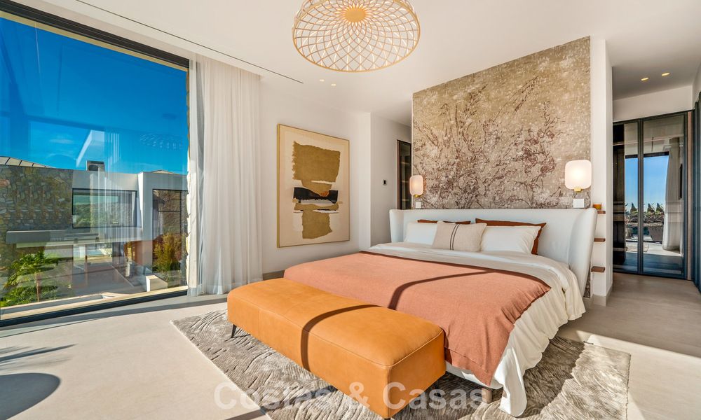Exclusieve hedendaagse luxevilla te koop binnen een beveiligde gemeenschap in La Quinta, Benahavis - Marbella 789435