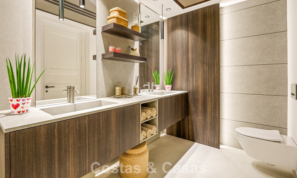 Exclusieve hedendaagse luxevilla te koop binnen een beveiligde gemeenschap in La Quinta, Benahavis - Marbella 789437