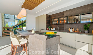 Modern-Mediterrane luxevilla te koop binnen een gated toonaangevende gemeenschap in La Quinta, Benahavis - Marbella 789498 