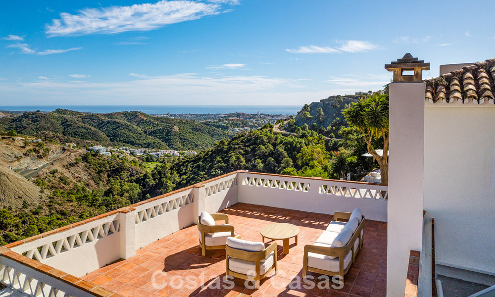 Elegante Andalusische luxevilla met tijdloze charme te koop in El Madroñal, Marbella - Benahavis 789541