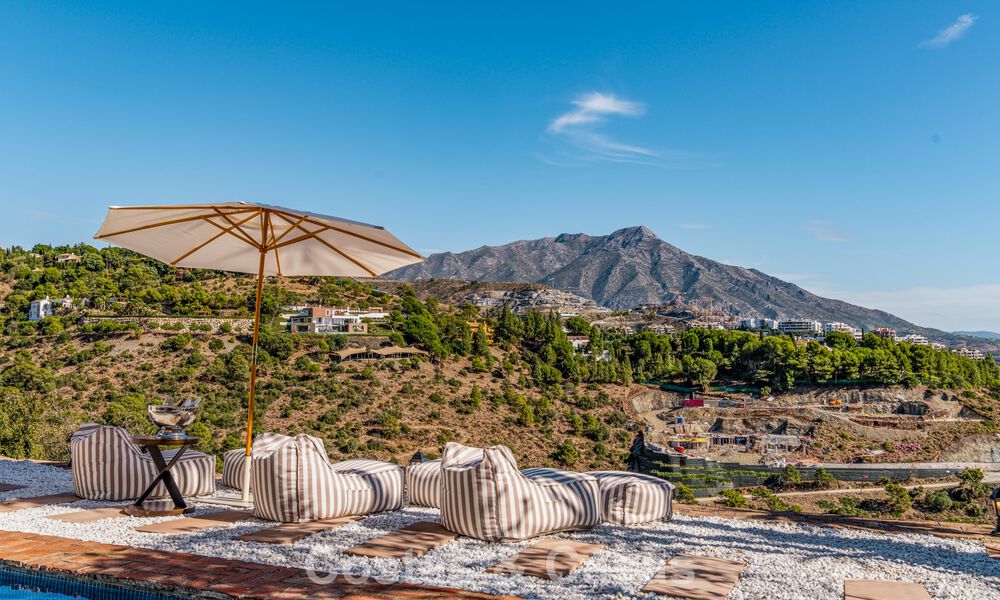 Elegante Andalusische luxevilla met tijdloze charme te koop in El Madroñal, Marbella - Benahavis 789546