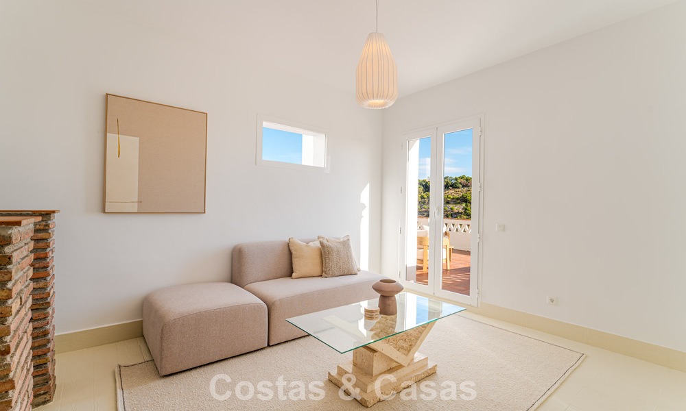 Elegante Andalusische luxevilla met tijdloze charme te koop in El Madroñal, Marbella - Benahavis 789554