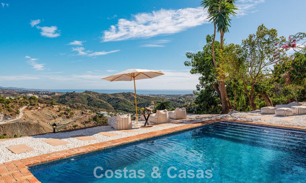 Elegante Andalusische luxevilla met tijdloze charme te koop in El Madroñal, Marbella - Benahavis 789562