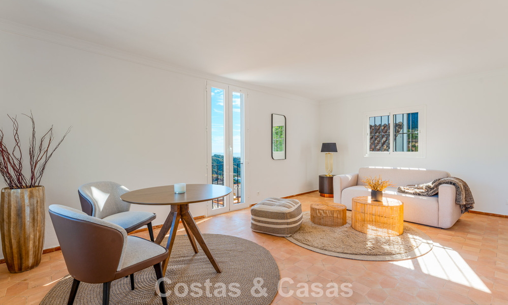 Elegante Andalusische luxevilla met tijdloze charme te koop in El Madroñal, Marbella - Benahavis 789568