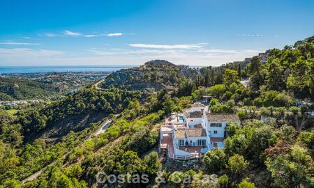 Elegante Andalusische luxevilla met tijdloze charme te koop in El Madroñal, Marbella - Benahavis 789569