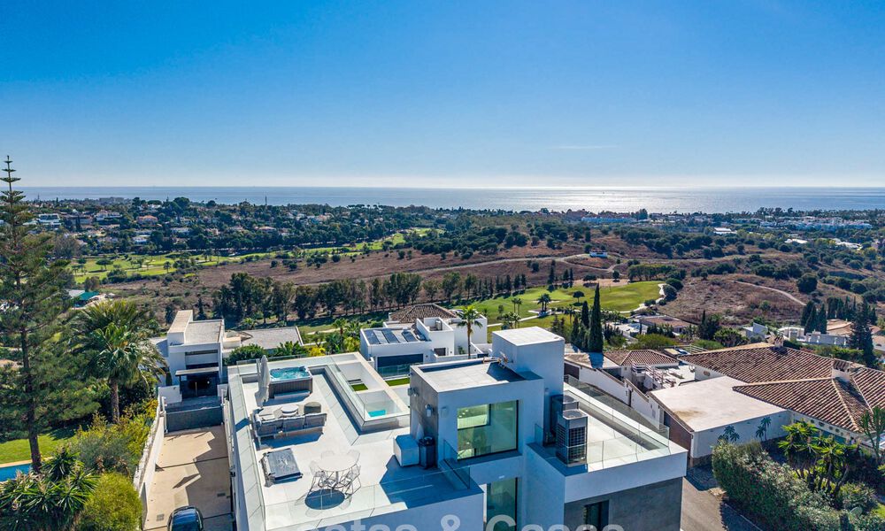 Instapklaar, state-of-the-art designervilla met panoramische vergezichten te koop in Marbella - Benahavis 789586