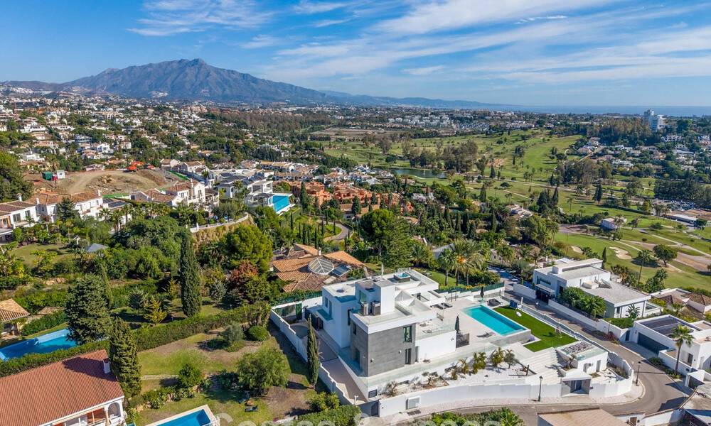 Instapklaar, state-of-the-art designervilla met panoramische vergezichten te koop in Marbella - Benahavis 789592