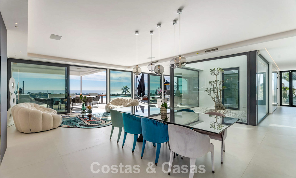 Instapklaar, state-of-the-art designervilla met panoramische vergezichten te koop in Marbella - Benahavis 789598