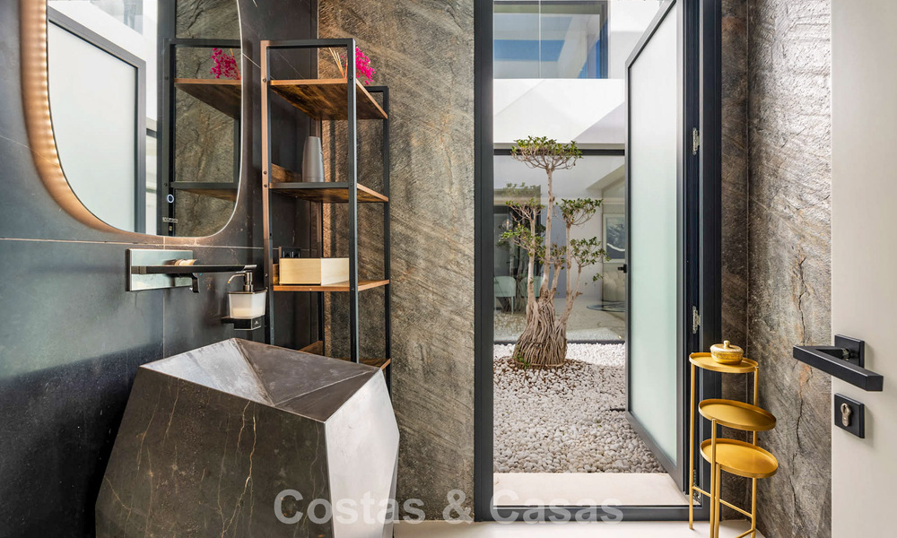 Instapklaar, state-of-the-art designervilla met panoramische vergezichten te koop in Marbella - Benahavis 789607