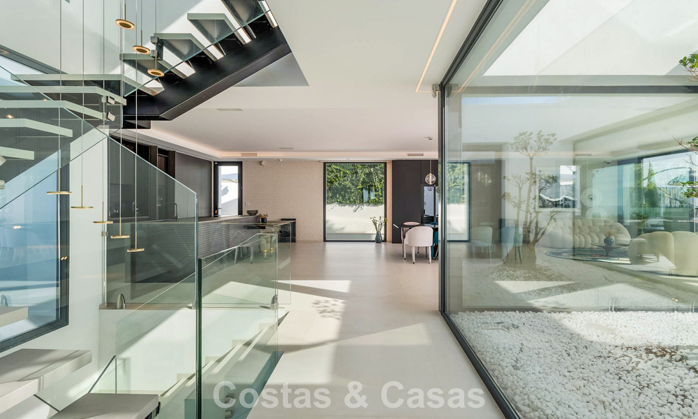 Instapklaar, state-of-the-art designervilla met panoramische vergezichten te koop in Marbella - Benahavis 789608
