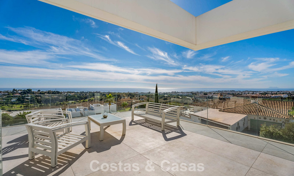 Instapklaar, state-of-the-art designervilla met panoramische vergezichten te koop in Marbella - Benahavis 789616