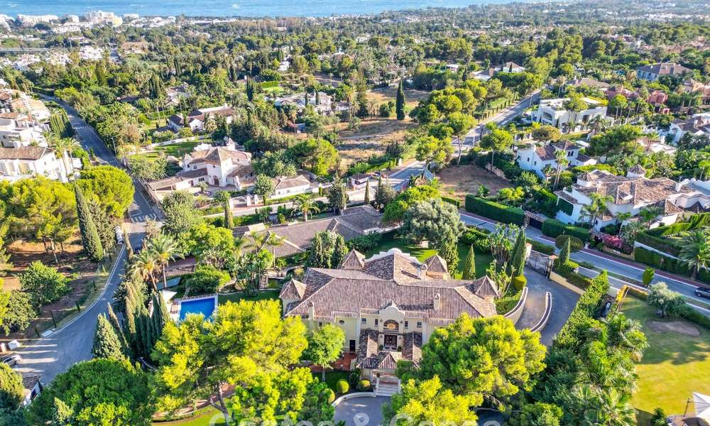Opmerkelijke, Spaanse villa te koop met zeezicht en op een groot perceel in Sierra Blanca in Marbella 789623