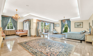 Opmerkelijke, Spaanse villa te koop met zeezicht en op een groot perceel in Sierra Blanca in Marbella 789630 