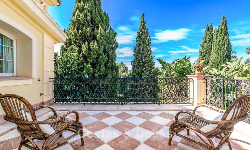 Opmerkelijke, Spaanse villa te koop met zeezicht en op een groot perceel in Sierra Blanca in Marbella 789631