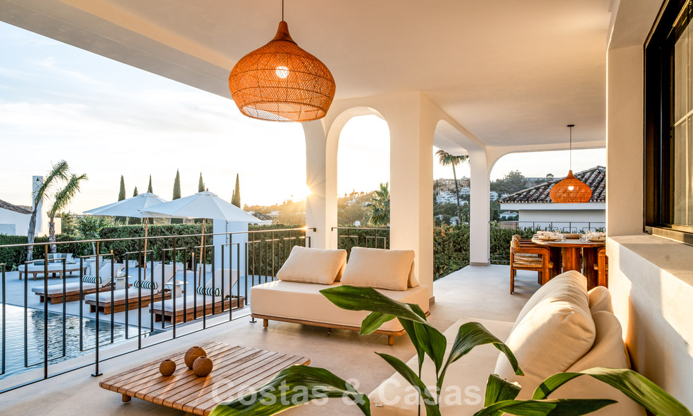 Modern-Mediterrane villa met zeezicht te koop in een geprefereerde wijk van Nueva Andalucia, Marbella 789636
