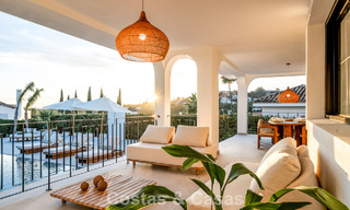 Modern-Mediterrane villa met zeezicht te koop in een geprefereerde wijk van Nueva Andalucia, Marbella 789636 