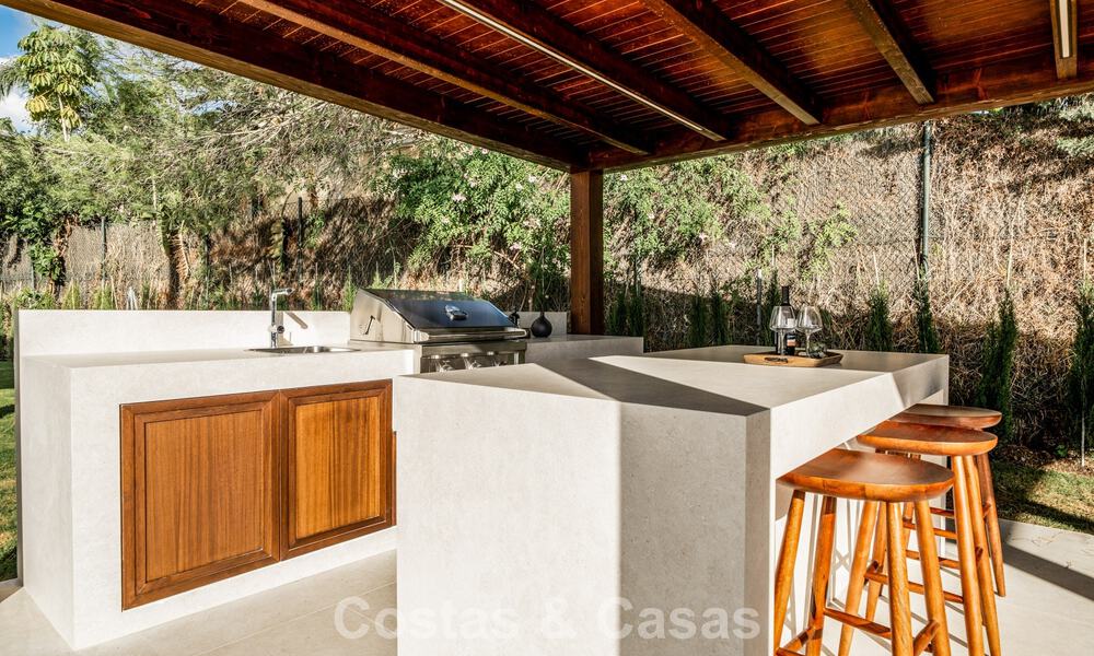 Modern-Mediterrane villa met zeezicht te koop in een geprefereerde wijk van Nueva Andalucia, Marbella 789639