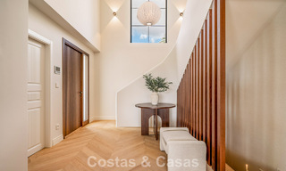 Modern-Mediterrane villa met zeezicht te koop in een geprefereerde wijk van Nueva Andalucia, Marbella 789642 