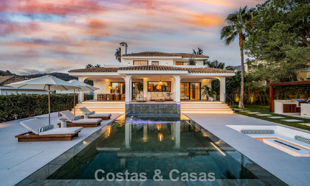 Modern-Mediterrane villa met zeezicht te koop in een geprefereerde wijk van Nueva Andalucia, Marbella 789645