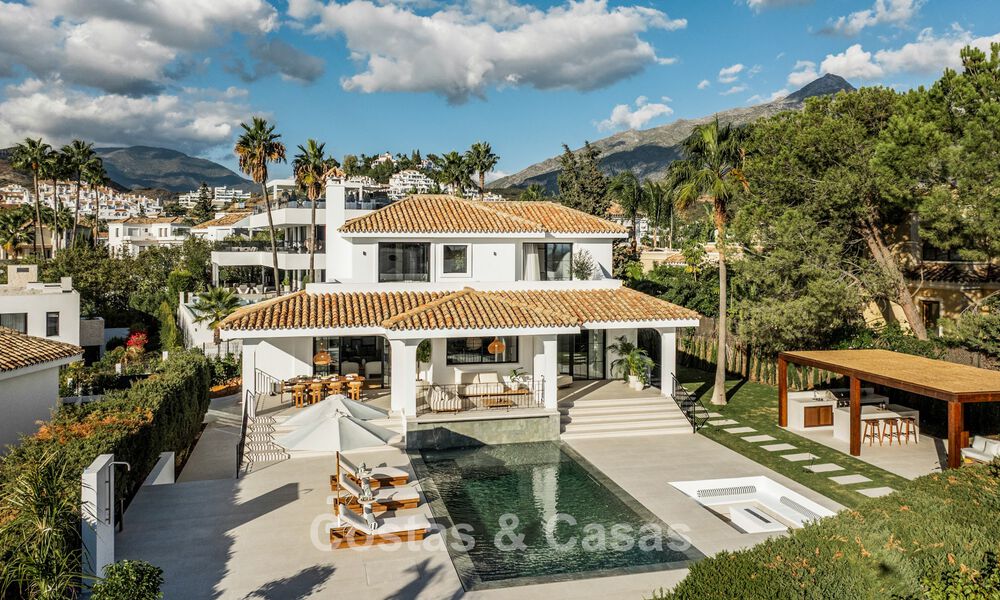 Modern-Mediterrane villa met zeezicht te koop in een geprefereerde wijk van Nueva Andalucia, Marbella 789649