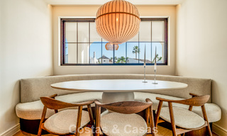 Modern-Mediterrane villa met zeezicht te koop in een geprefereerde wijk van Nueva Andalucia, Marbella 789656 