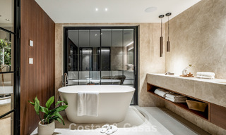 Modern-Mediterrane villa met zeezicht te koop in een geprefereerde wijk van Nueva Andalucia, Marbella 789661 