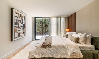 Modern-Mediterrane villa met zeezicht te koop in een geprefereerde wijk van Nueva Andalucia, Marbella 789675 