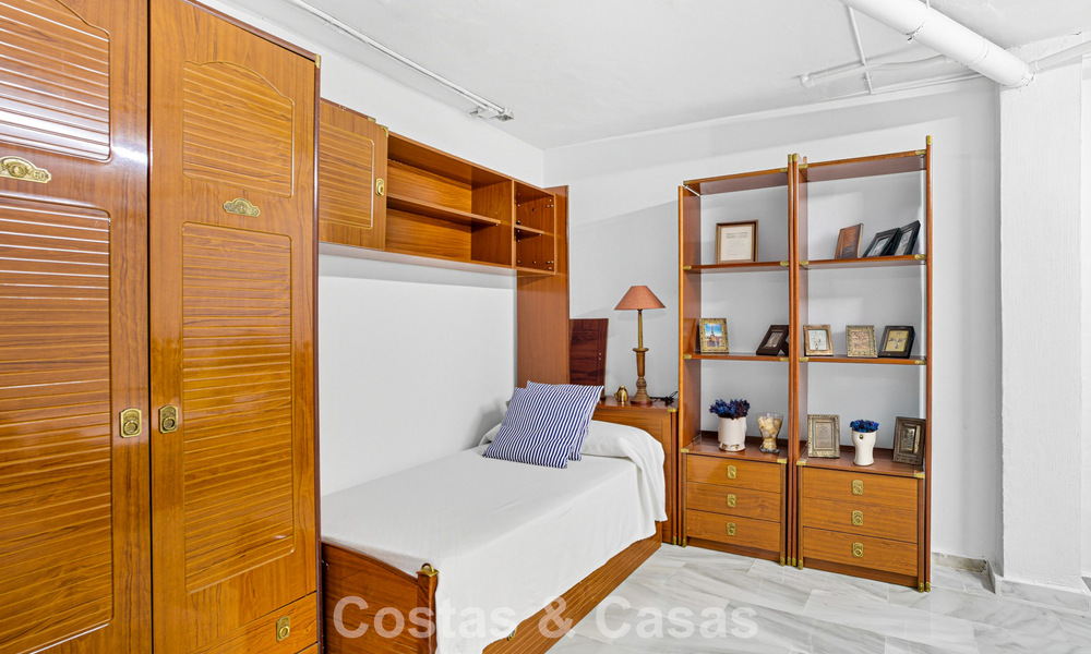 Ruim herenhuis te koop in een charmante gated community aan de Golden Mile van Marbella 789962