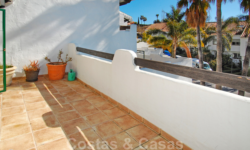 Charmante rijwoningen te koop in een gated community aan de Golden Mile van Marbella 808415
