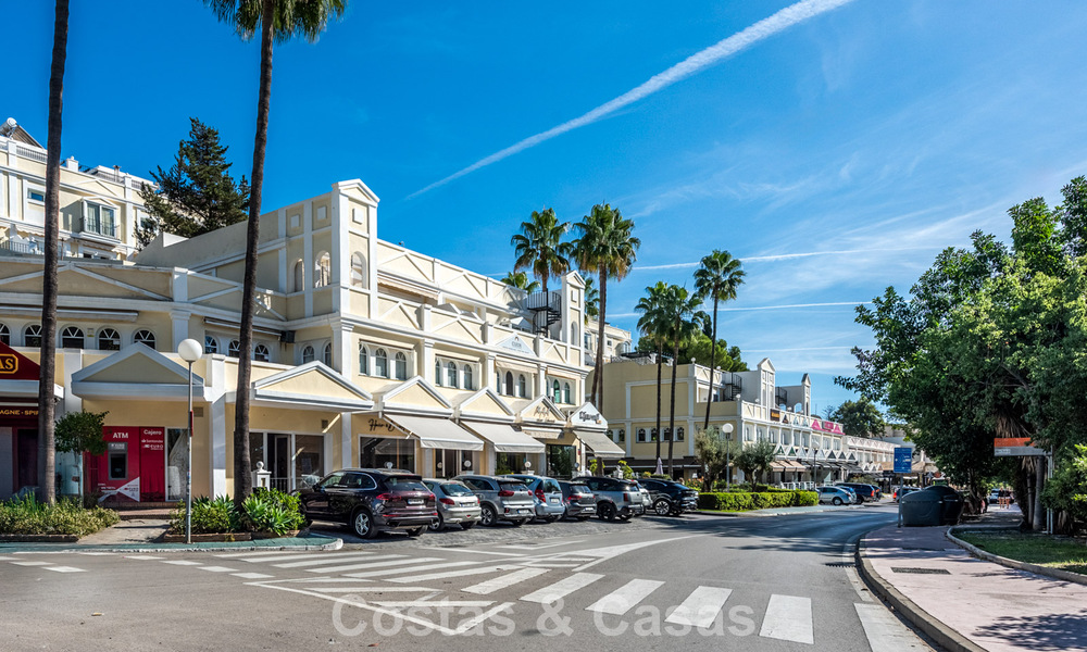 Ruim, modern gerenoveerde rijwoning te koop in het hartje van Nueva Andalucia’s golfvallei, Marbella 789974