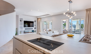 Ruim, modern gerenoveerde rijwoning te koop in het hartje van Nueva Andalucia’s golfvallei, Marbella 789984 