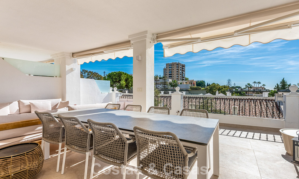 Ruim, modern gerenoveerde rijwoning te koop in het hartje van Nueva Andalucia’s golfvallei, Marbella 789986
