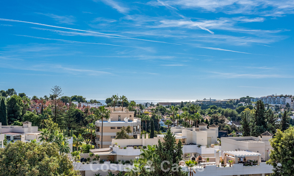 Ruim, modern gerenoveerde rijwoning te koop in het hartje van Nueva Andalucia’s golfvallei, Marbella 790004