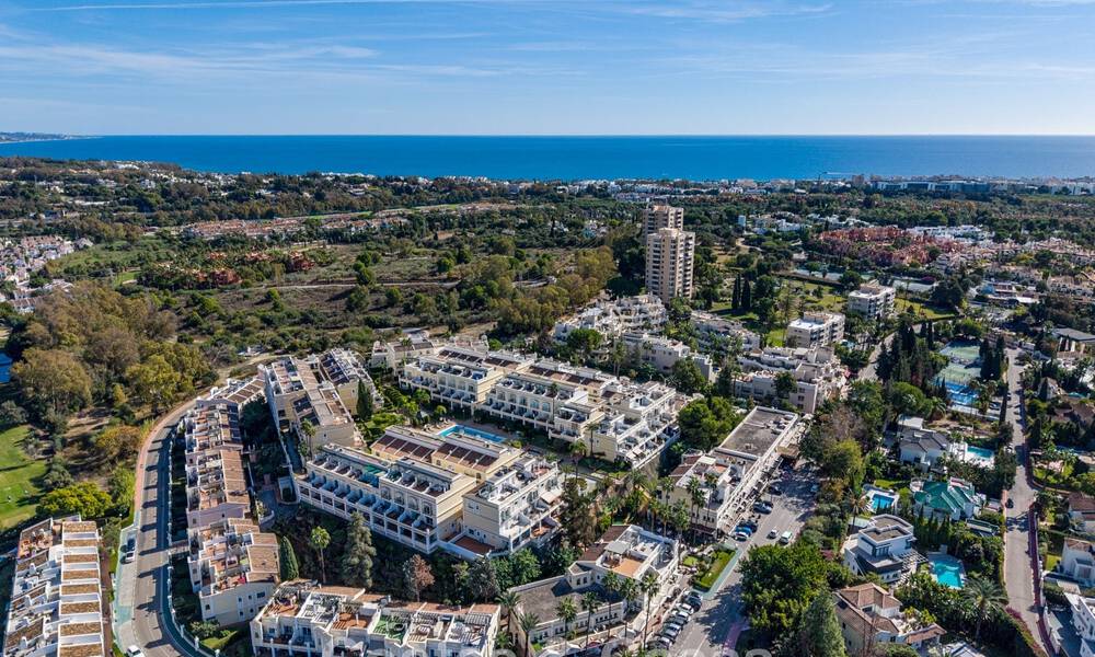 Ruim, modern gerenoveerde rijwoning te koop in het hartje van Nueva Andalucia’s golfvallei, Marbella 790007