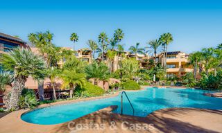 Instapklaar, gemoderniseerd penthouse te koop in een luxueus complex aan de Golden Mile van Marbella 790099 