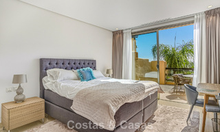 Instapklaar, gemoderniseerd penthouse te koop in een luxueus complex aan de Golden Mile van Marbella 790116 