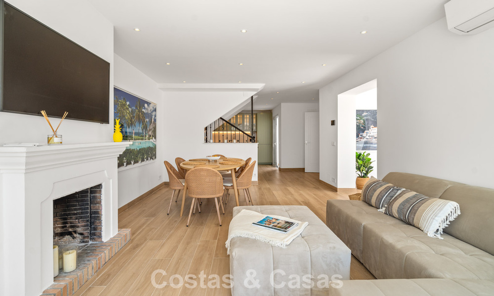 Charmant rijhuis met eigentijds interieur te koop, op loopafstand van het strand en het centrum van San Pedro, Marbella 790082