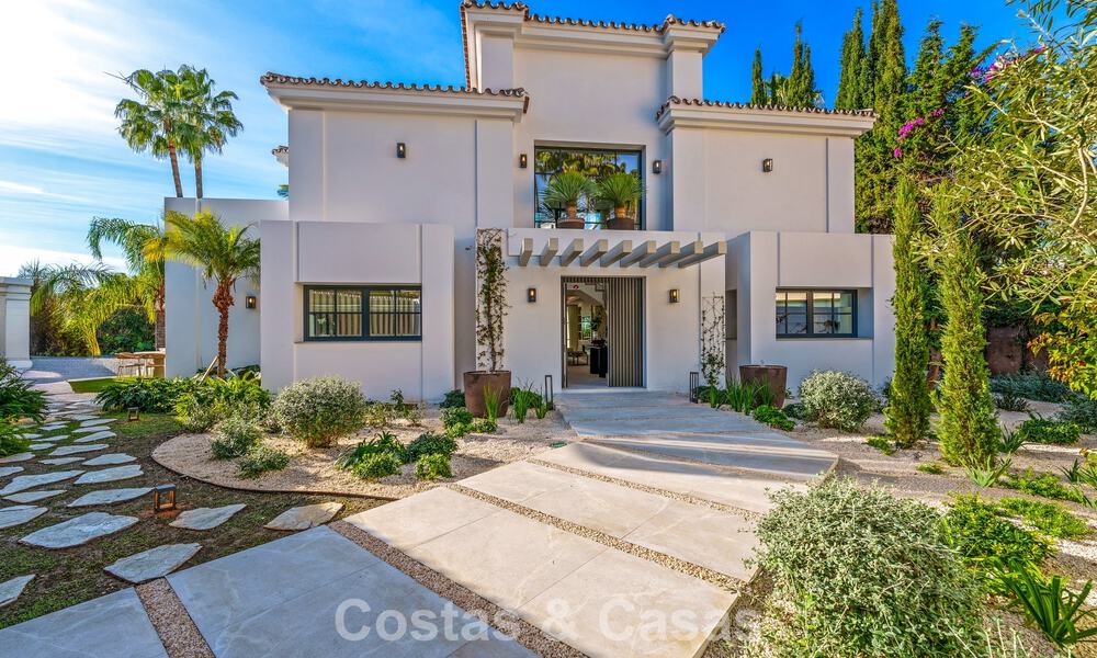 Eersteklas gerenoveerde luxevilla te koop, in een geprefereerde gemeenschap in La Quinta, Marbella - Benahavis 790225