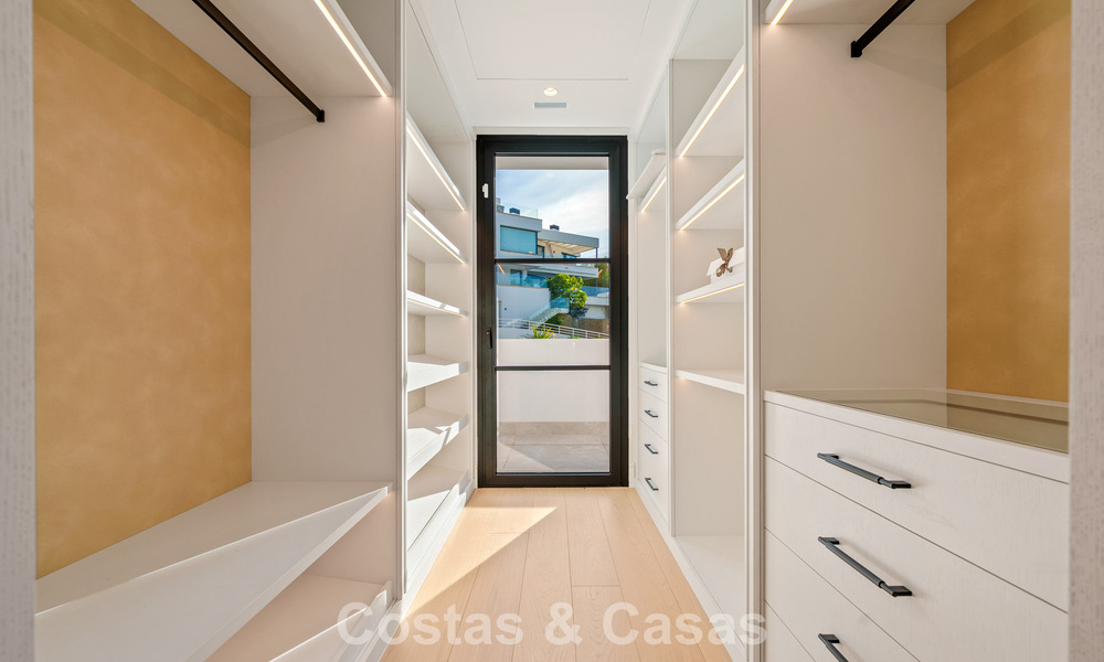 Eersteklas gerenoveerde luxevilla te koop, in een geprefereerde gemeenschap in La Quinta, Marbella - Benahavis 790226