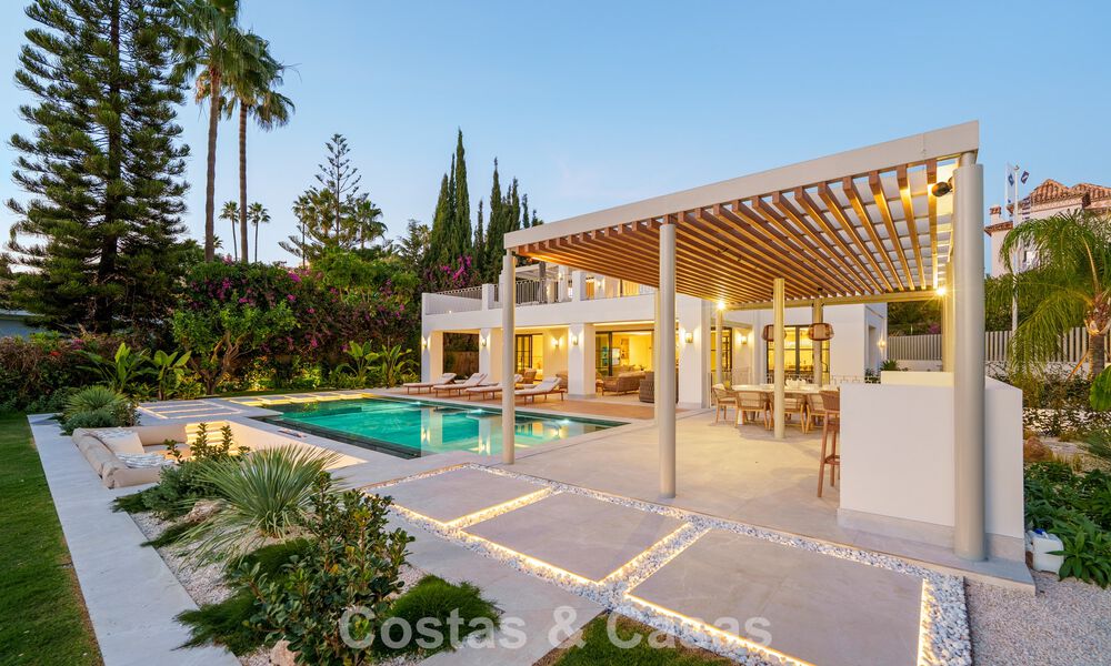 Eersteklas gerenoveerde luxevilla te koop, in een geprefereerde gemeenschap in La Quinta, Marbella - Benahavis 790277