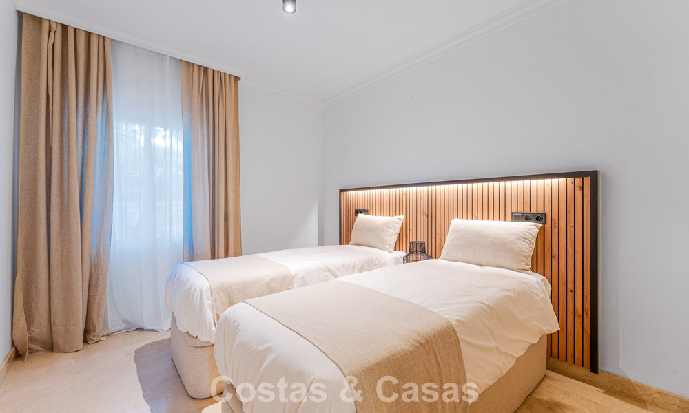 Modern gerenoveerd appartement te koop in een schitterend Sierra Blanca complex op de Golden Mile in Marbella 790290