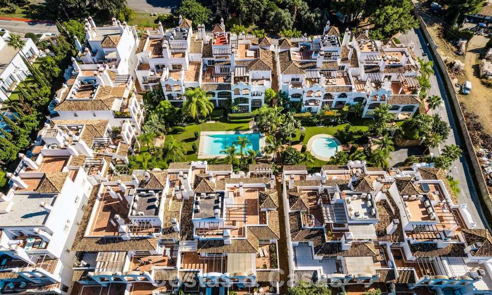 Modern gerenoveerd appartement te koop in een schitterend Sierra Blanca complex op de Golden Mile in Marbella 790304