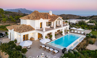 Mediterrane luxevilla met een klassieke architectuur te koop en zeezicht in het Marbella Club Resort in Benahavis 790331 