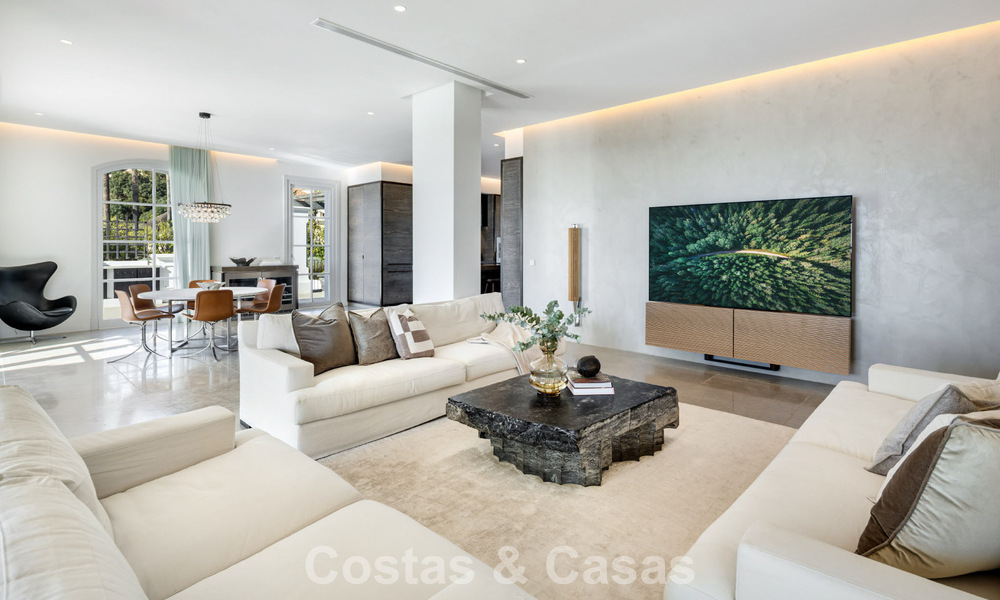 Mediterrane luxevilla met een klassieke architectuur te koop en zeezicht in het Marbella Club Resort in Benahavis 790363