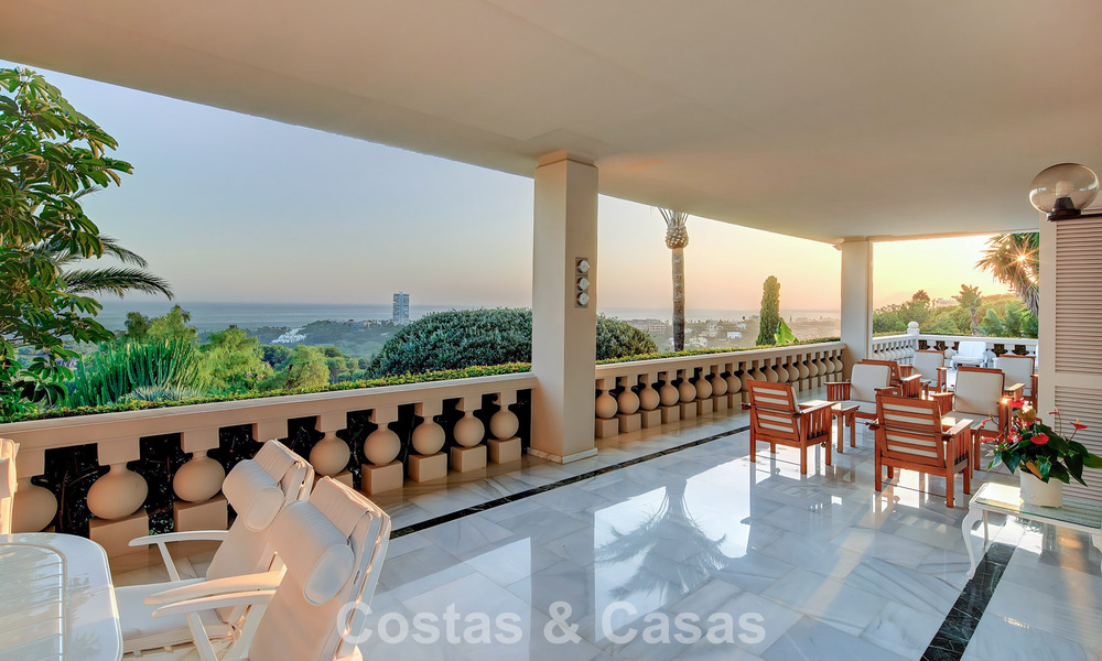 Paleisachtig landgoed met klassieke architectuur te koop in het oostelijke deel van Marbella 790452